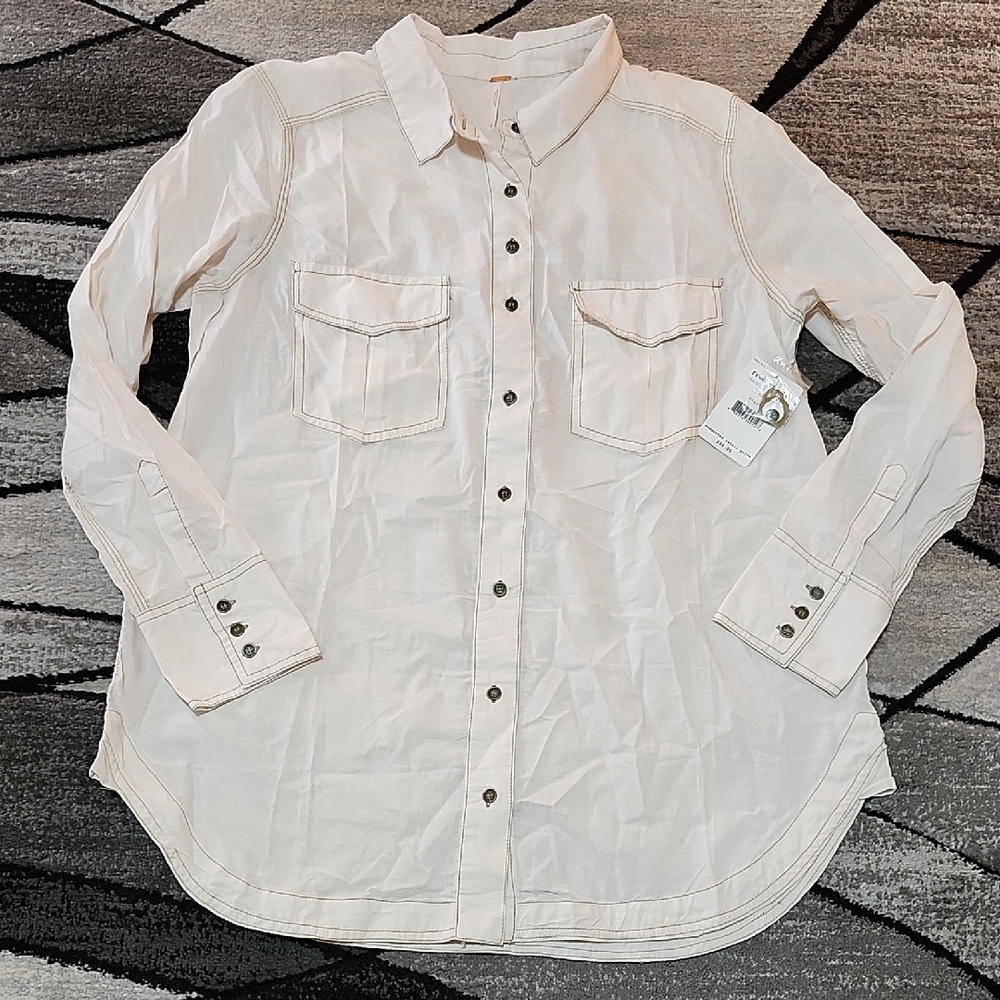 FREE PEOPLE PEARL EMBROIDERED CLASSIC COTTON "SAWTOOTH" FLAP POCKETS BUTTON-DOWN